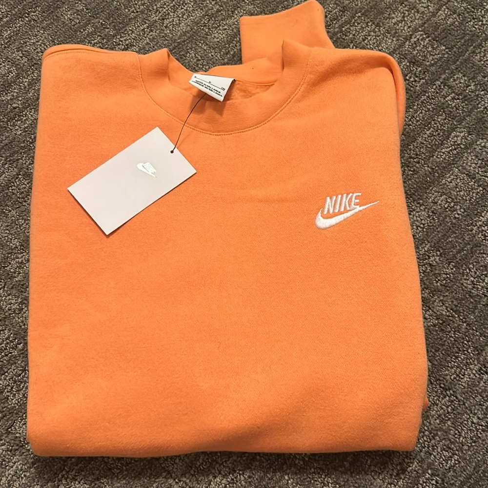 Nike never worn crew